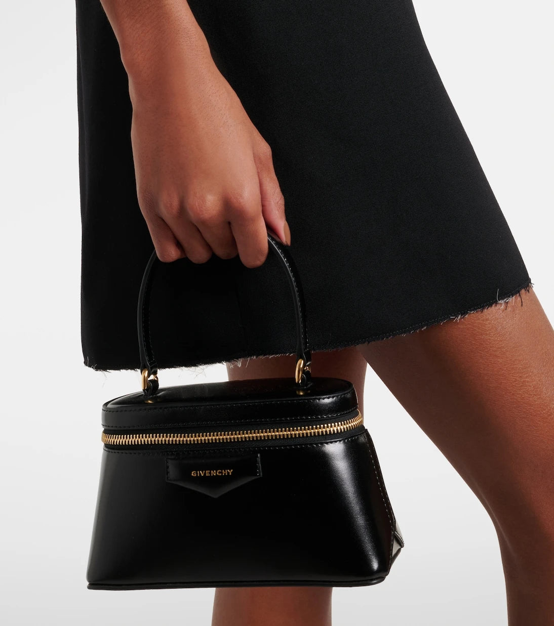 Givenchy - Antigona leather vanity bag