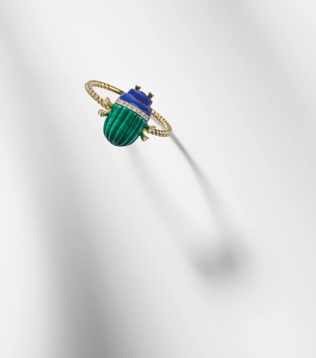 Yvonne Léon - Scarabée Mini 9kt gold ring with gemstones