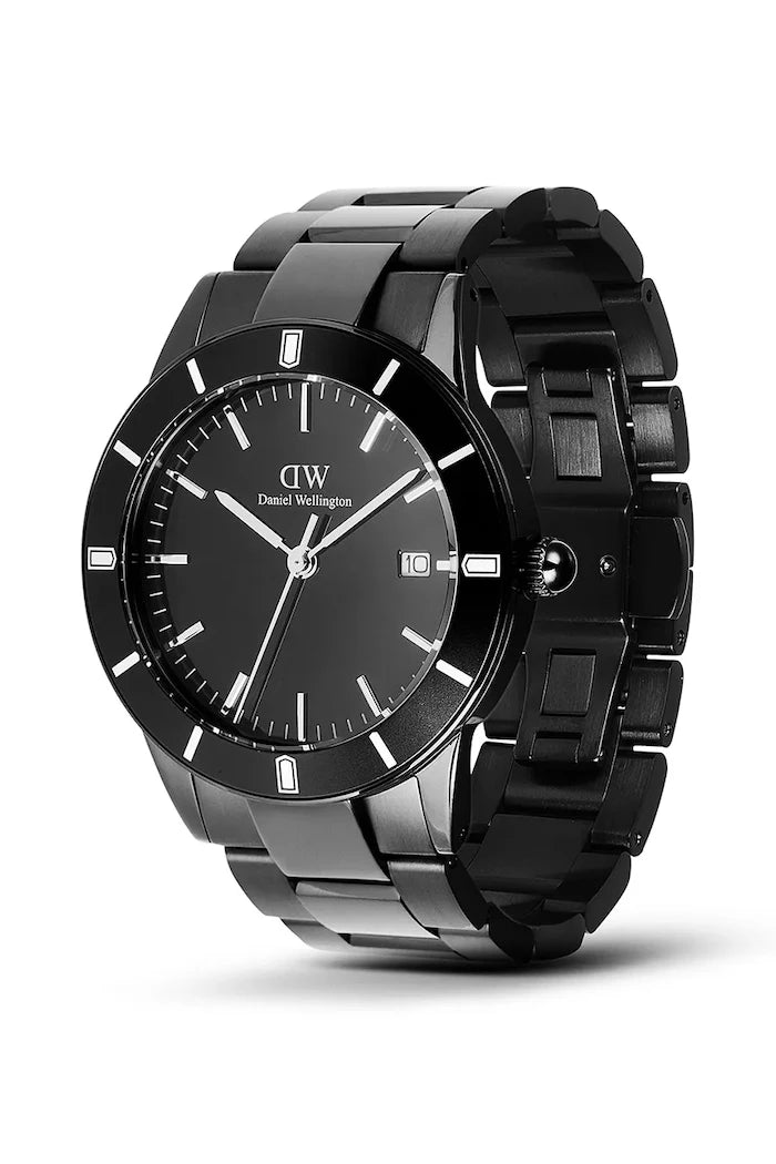 Часовник Daniel Wellington