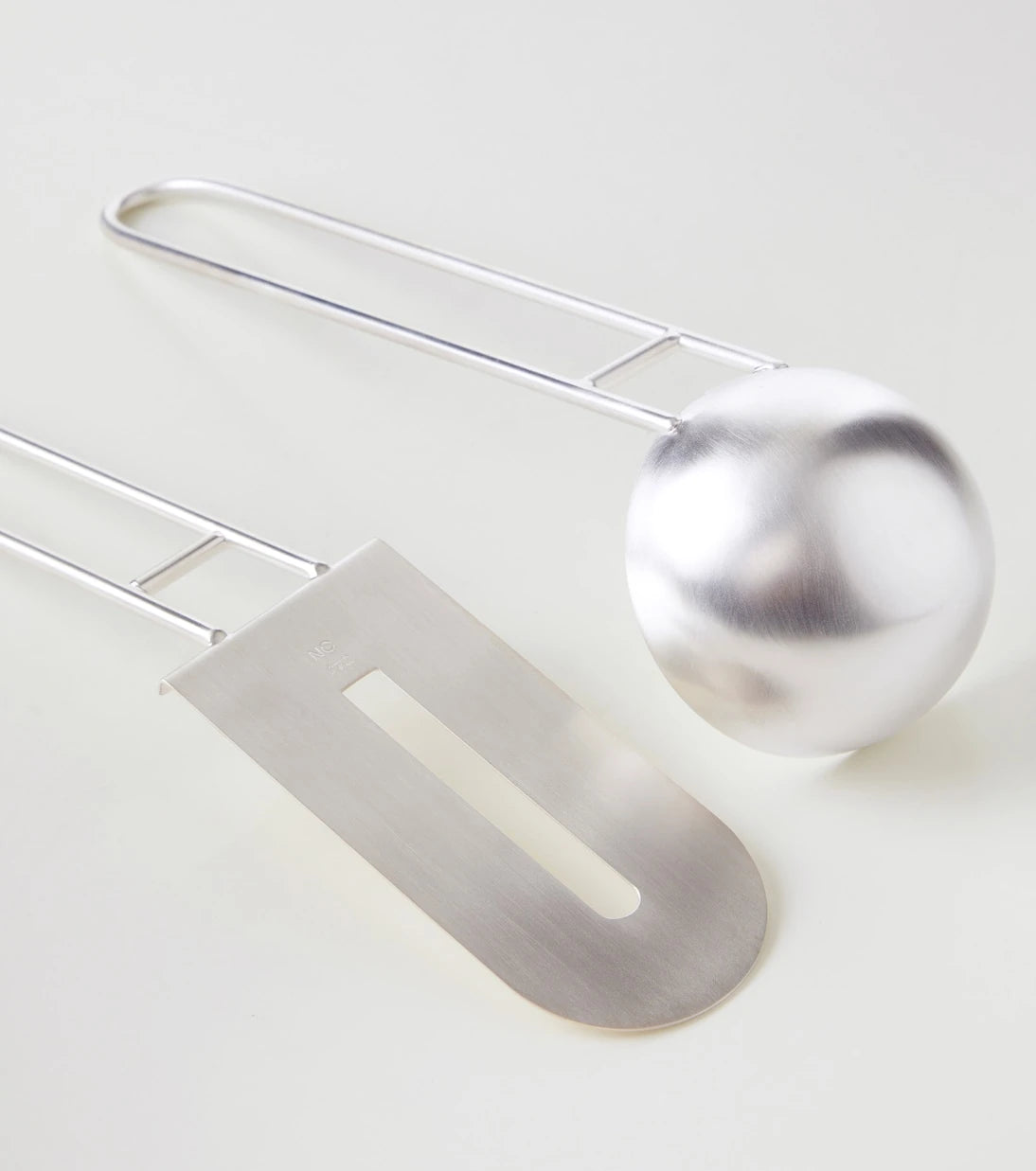 Natalia Criado - Artefacto spatula and ladle set