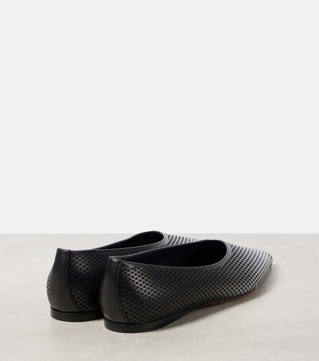 Alaïa - Dégradé fishnet leather ballet flats