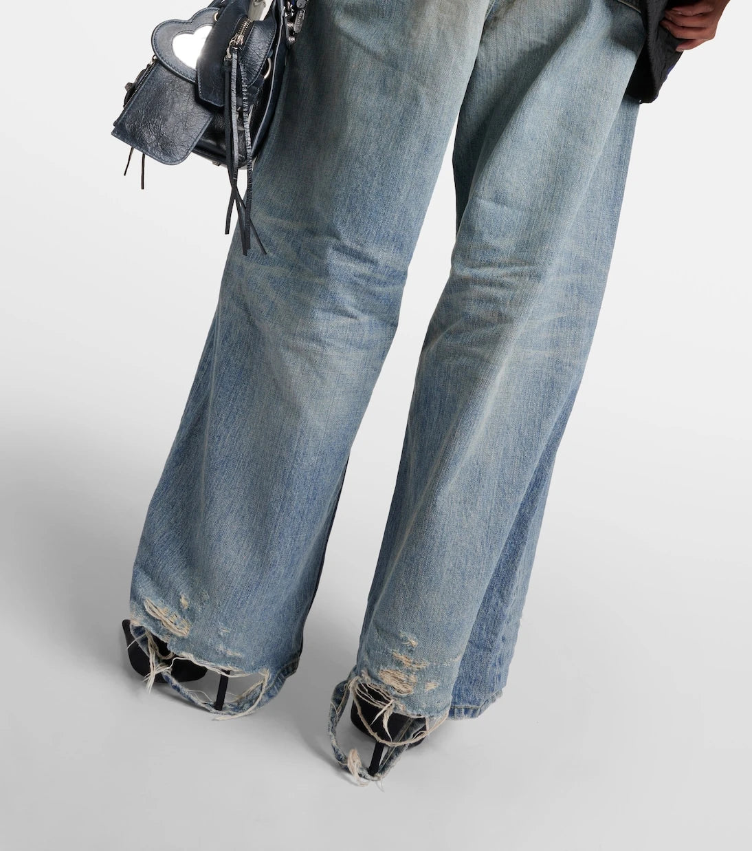Balenciaga - جينز واسع الساق بخصر متوسط الارتفاع