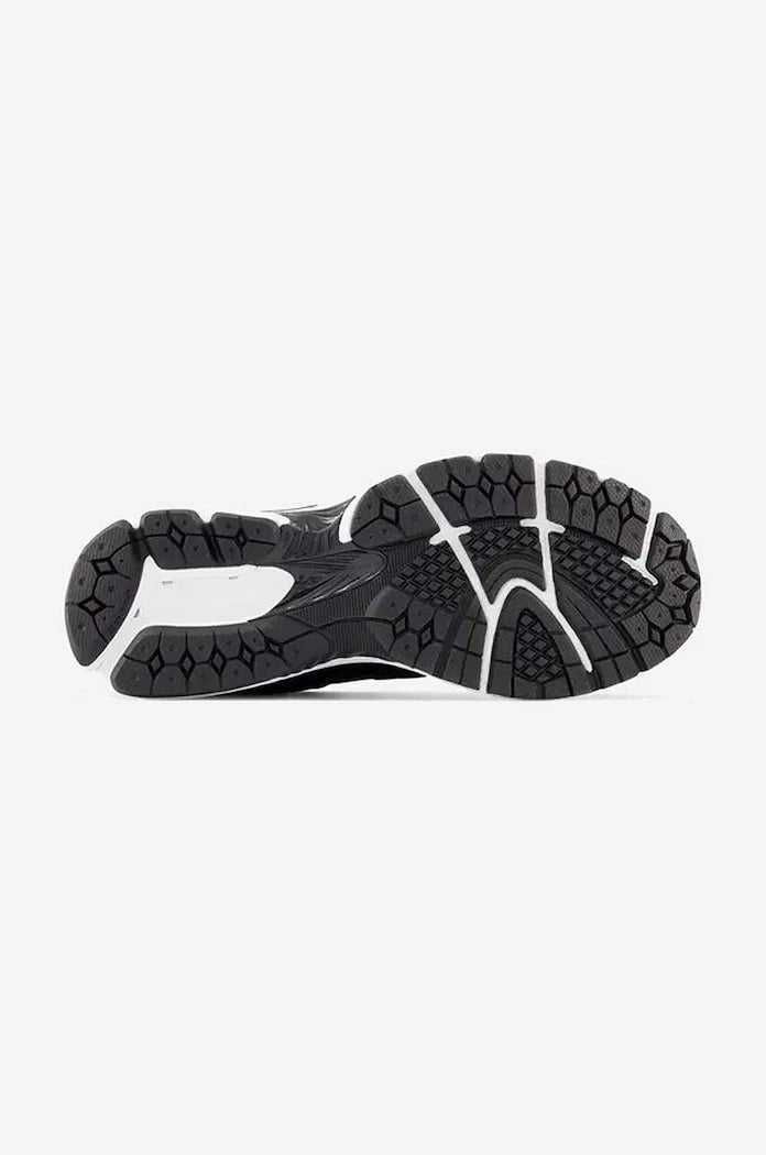 Маратонки New Balance M2002