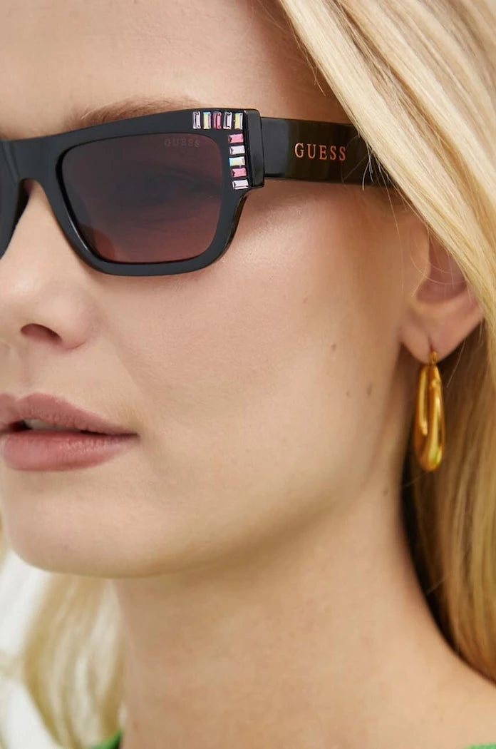 Слънчеви очила Guess