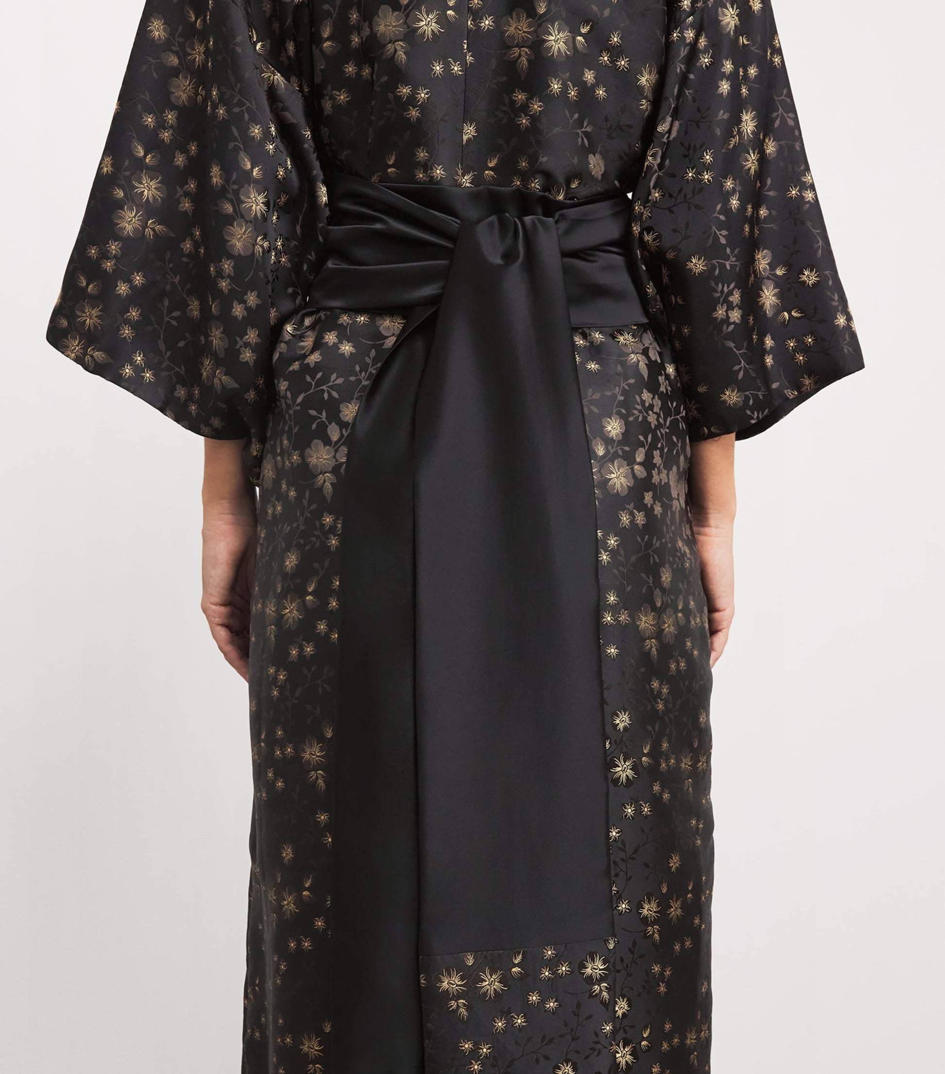 Daniel Hanson Black Silk Floral Kimono Dressing Gown