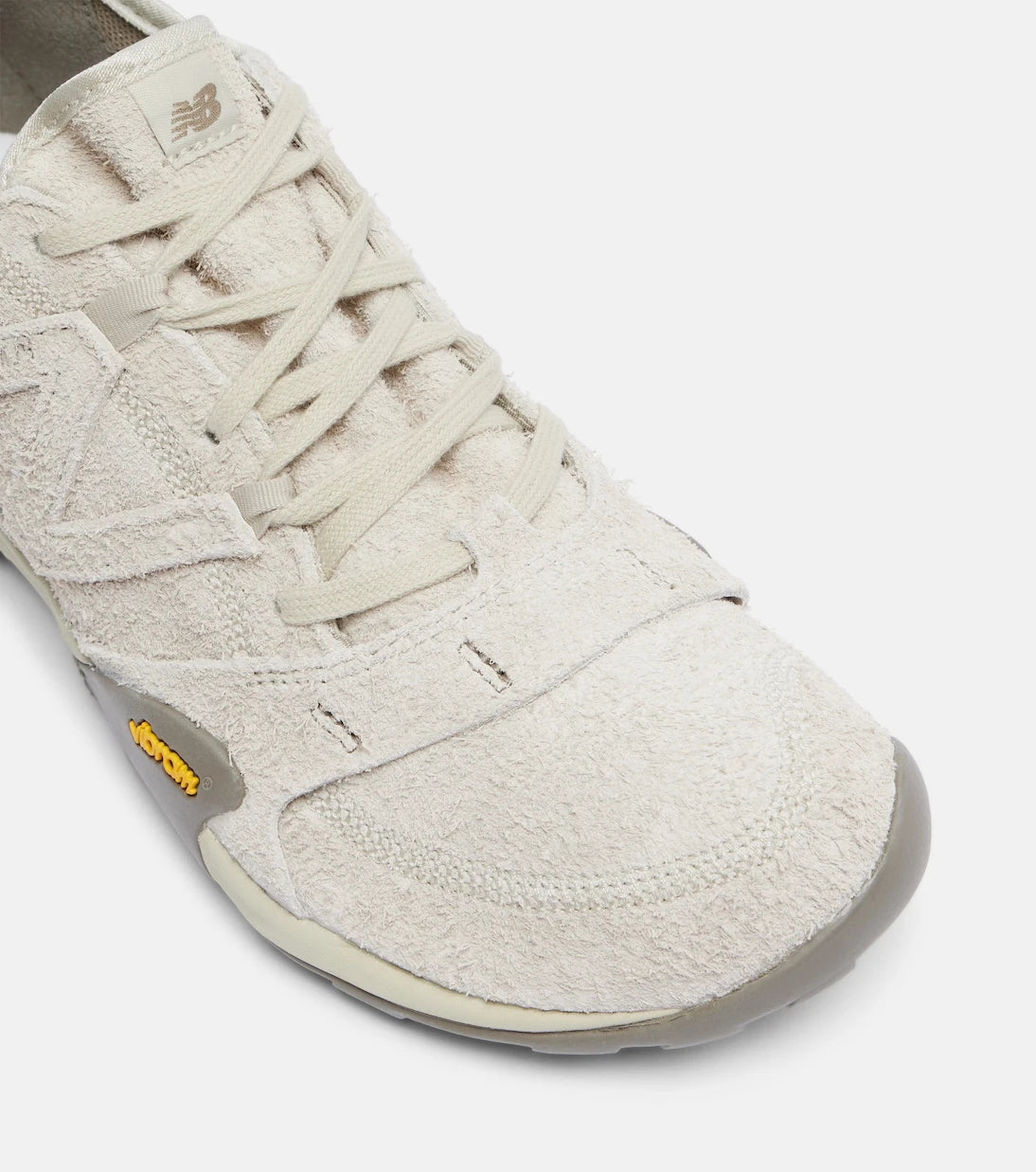 New Balance - حذاء سنيكرز MT10 شمواه