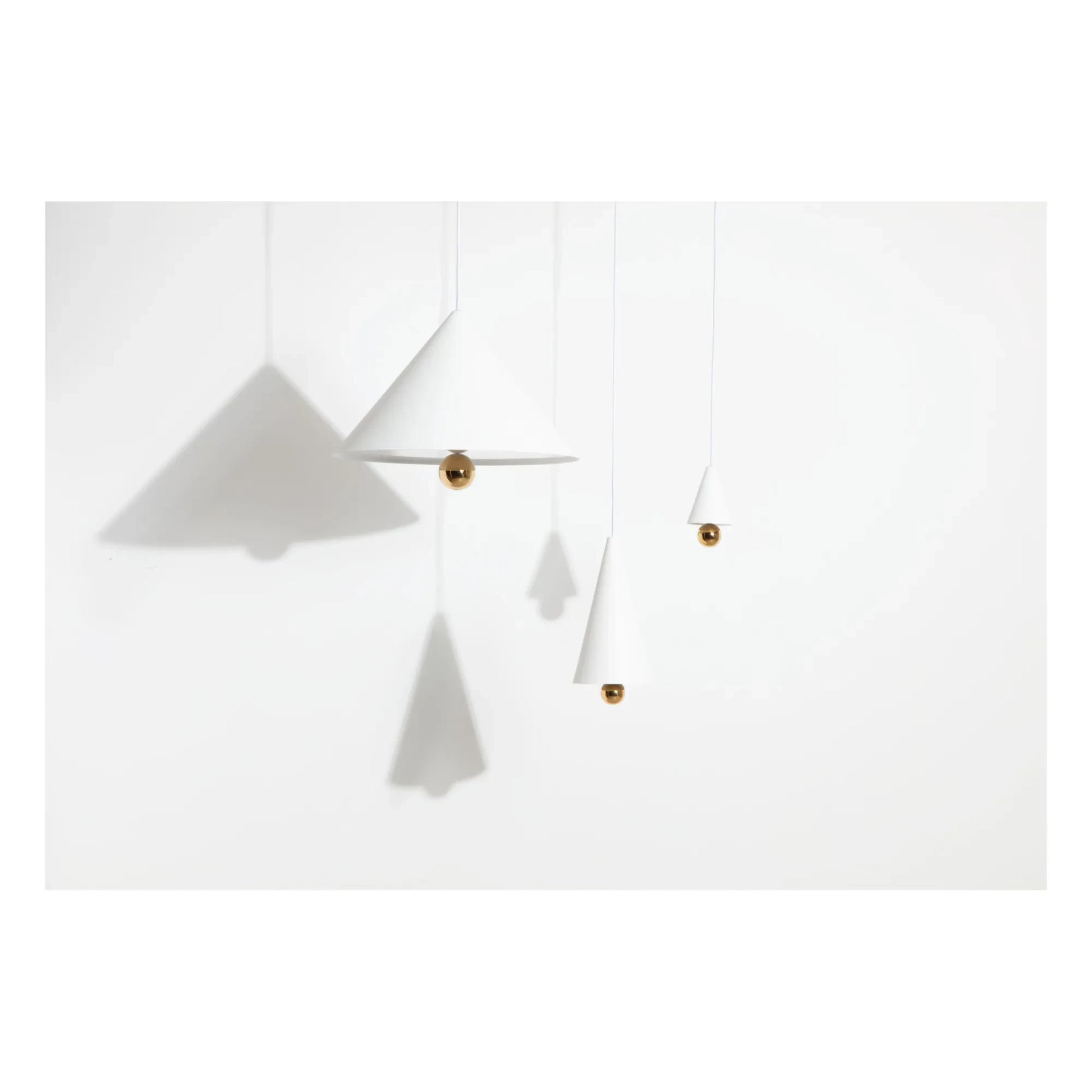 Petite friture - Cherry Pendant Lamp | White