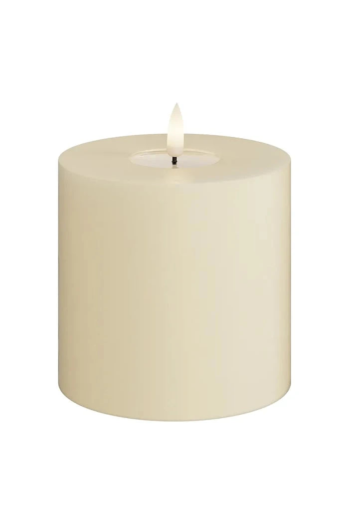 Led свещ Deluxe Homeart Cream Bloklys 10 x 10 cm
