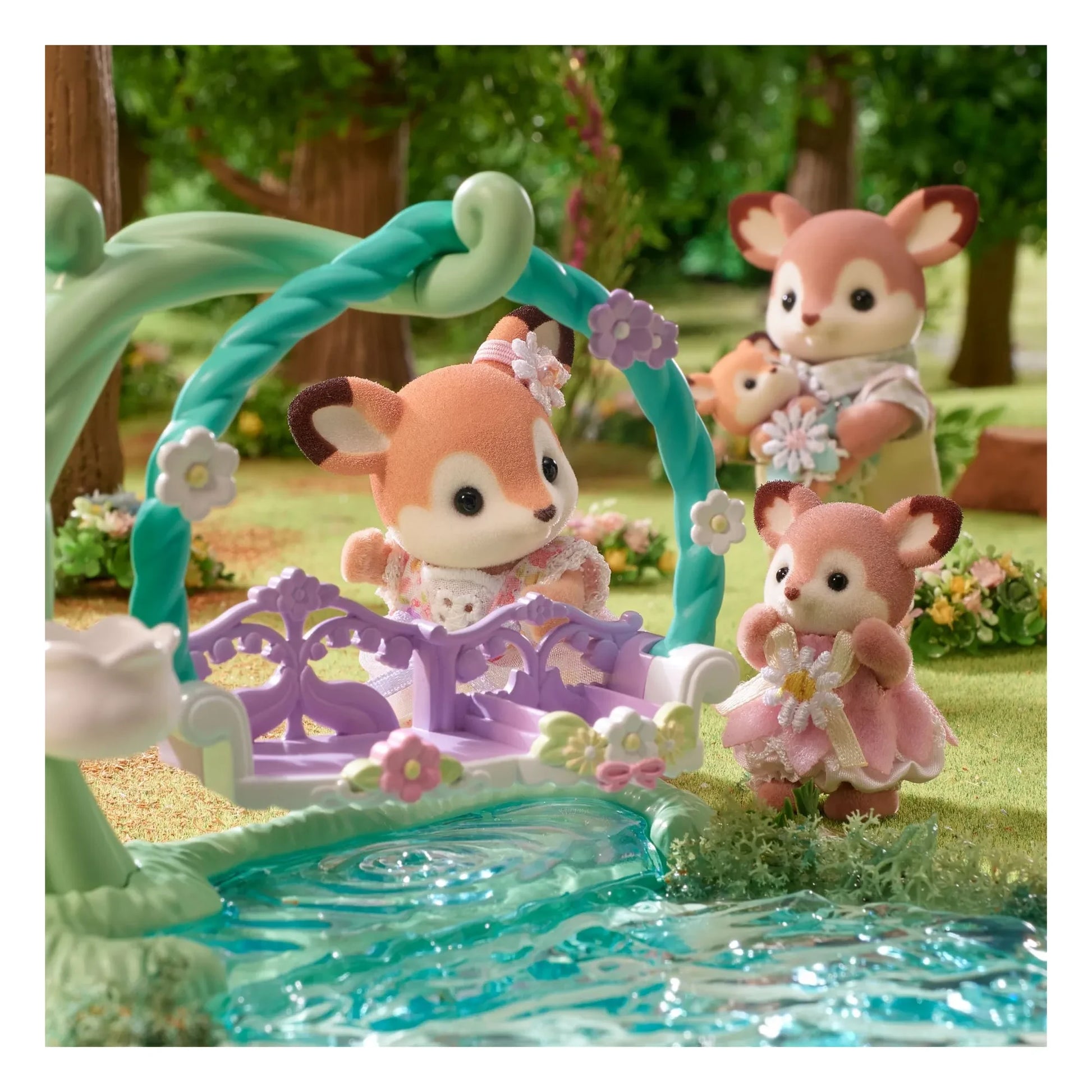 Sylvanian Families - Doe and swing babies