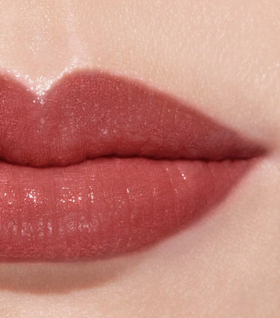 CHANEL Rouge Coco Baume