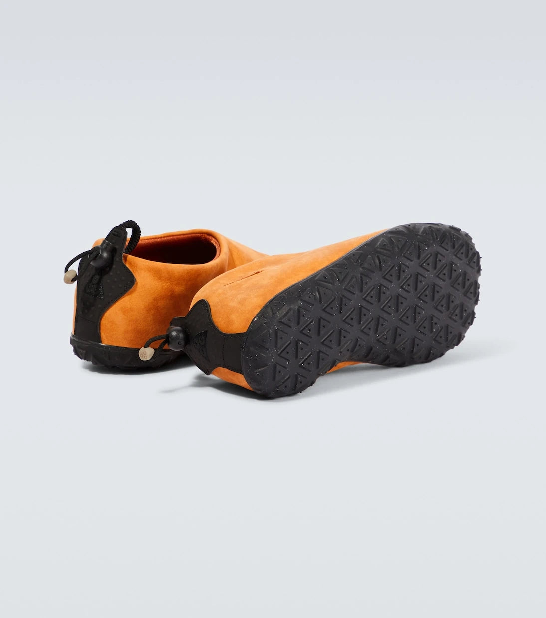 Nike - حذاء رياضي ACG Moc Premium من الشمواه