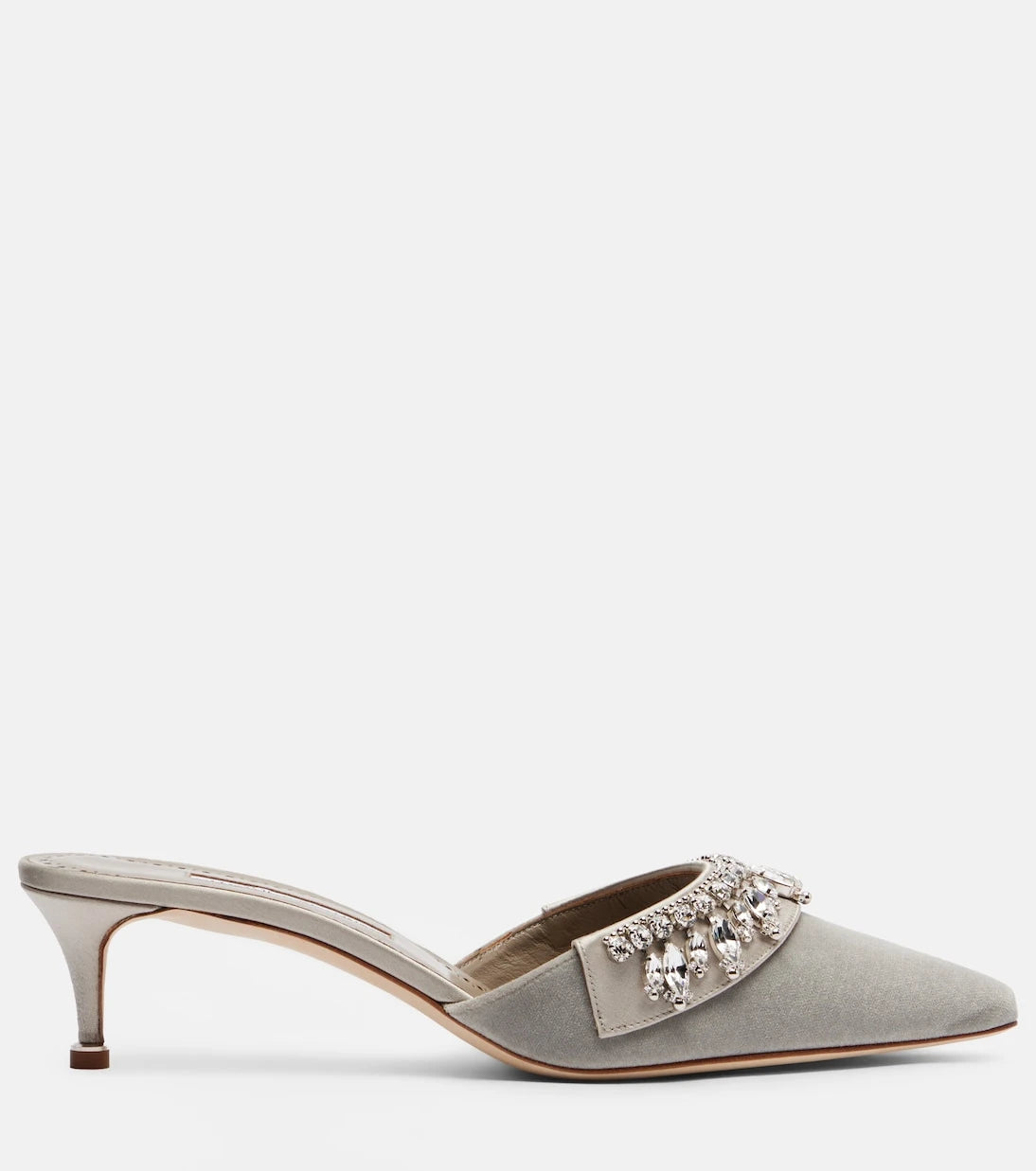 Manolo Blahnik - حذاء ميول "توليب 50" المخملي المطرز