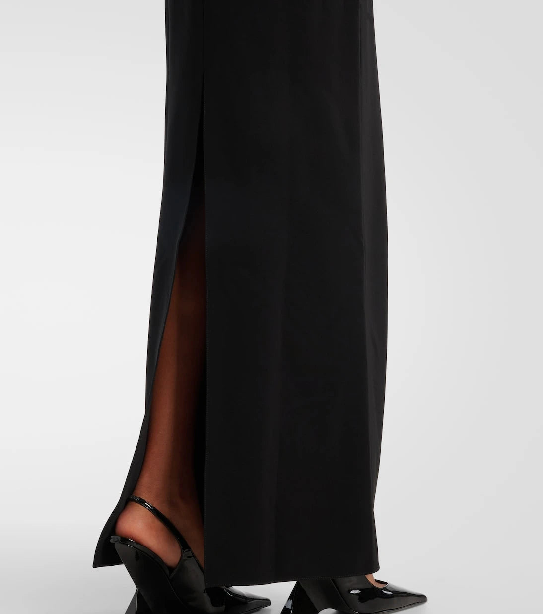 Courrèges - Circle open-back high-neck gown