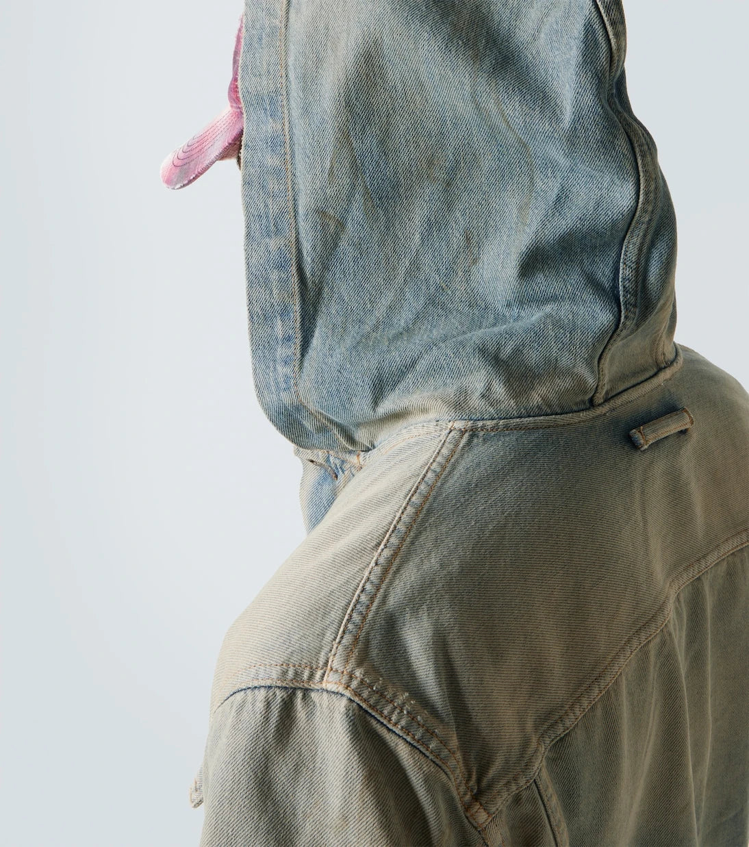 Acne Studios - سترة دنيم بغطاء رأس