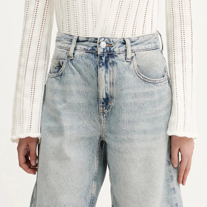 Дънков къс панталон Tommy Jeans