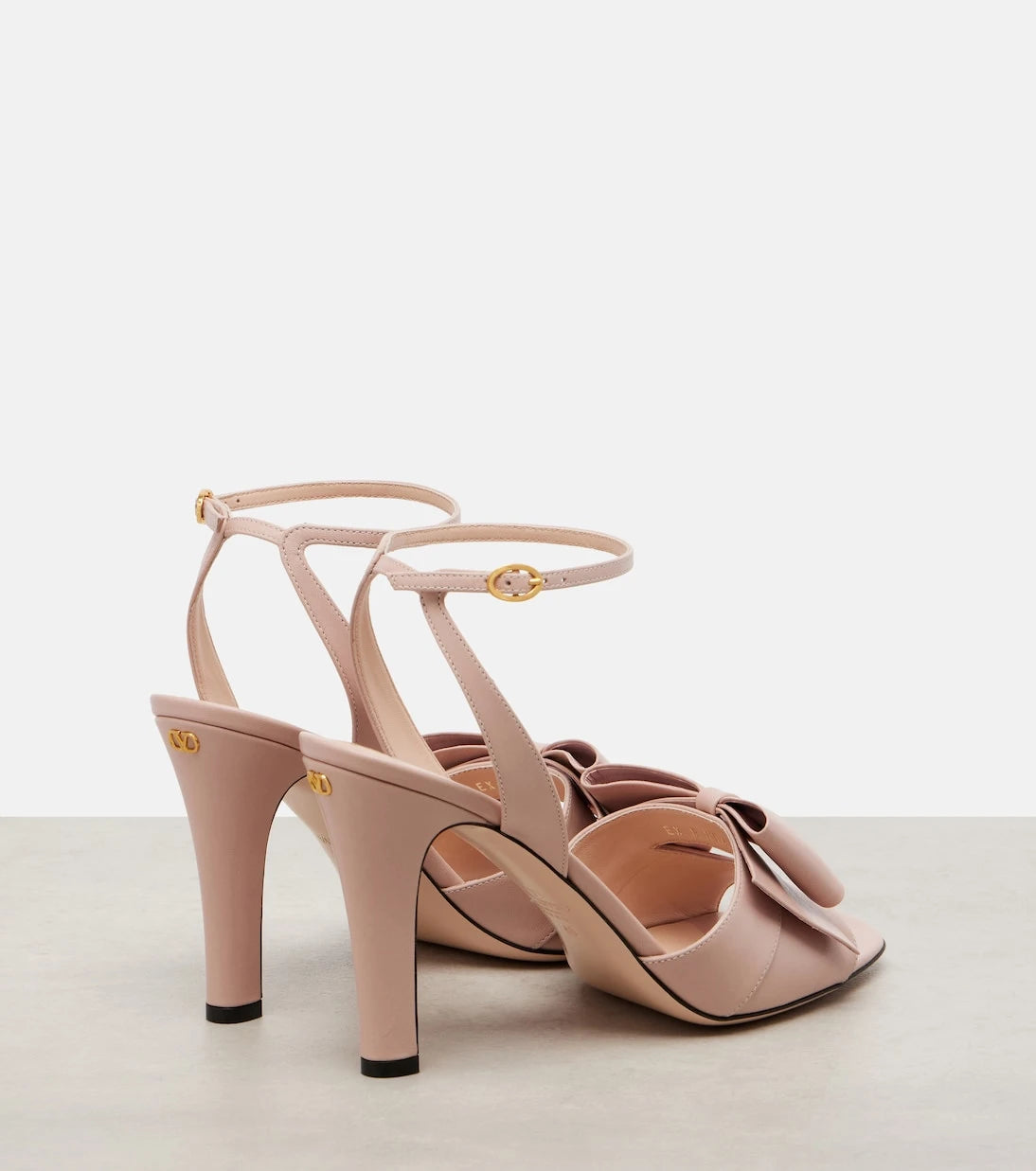 Valentino Garavani - Bowow 95 leather sandals