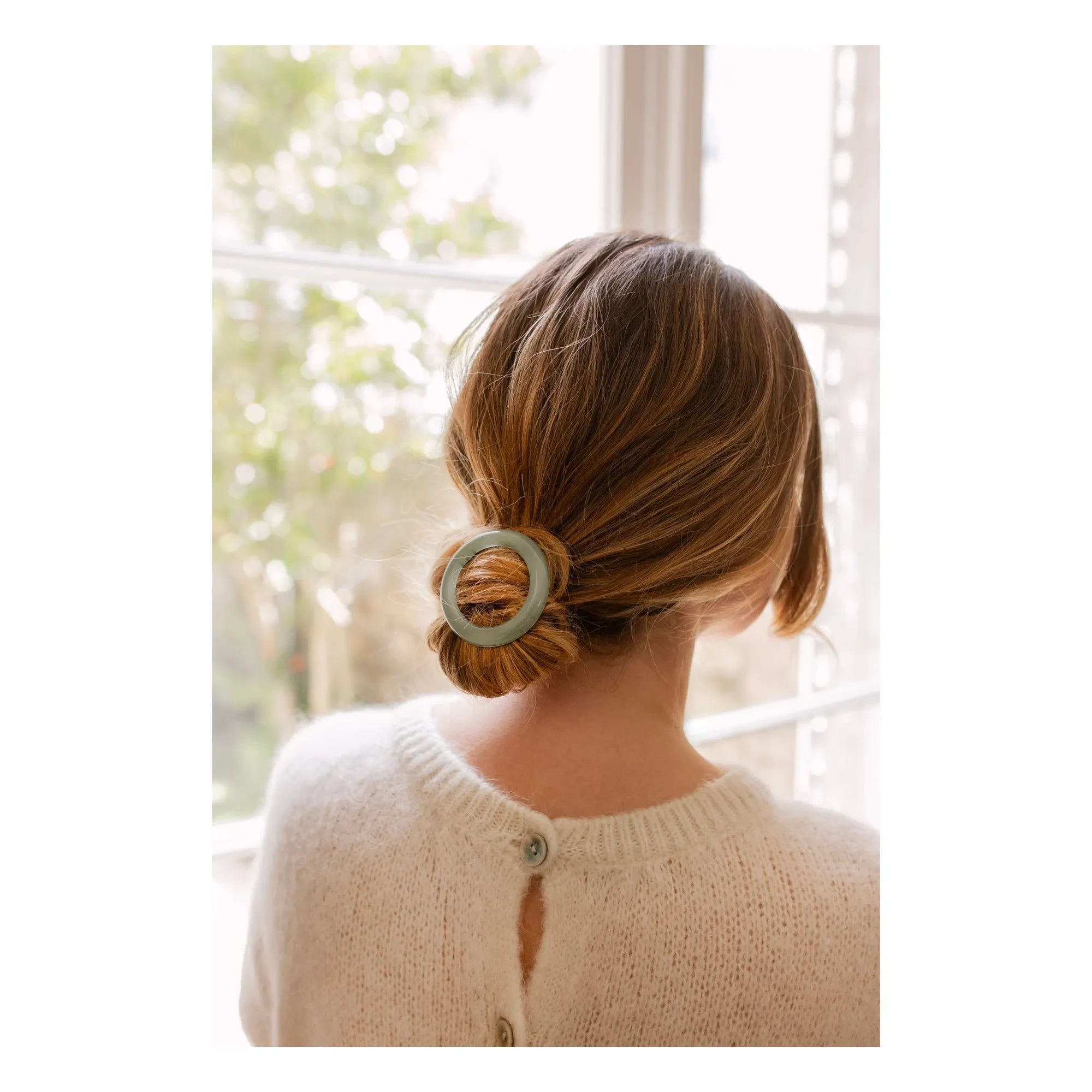 Bachca - Opaline round hair clip | Green water