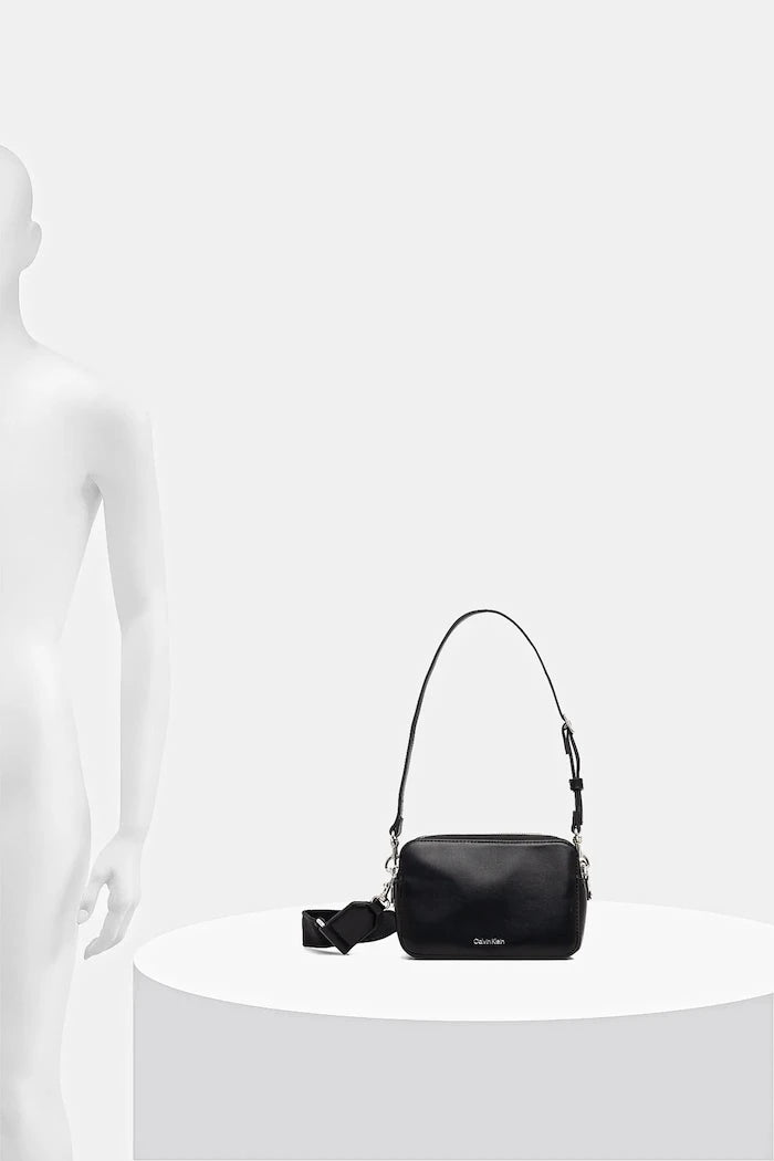 Calvin Klein чанта crossbody дамска от имитация на кожа