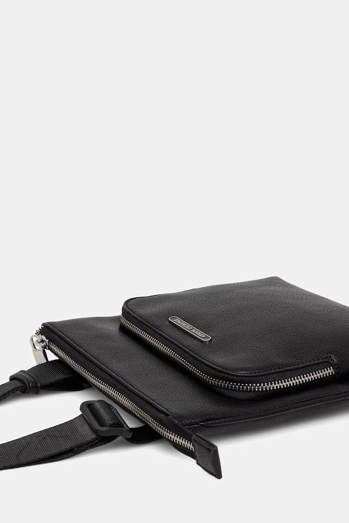 Armani Exchange през рамо мъжка