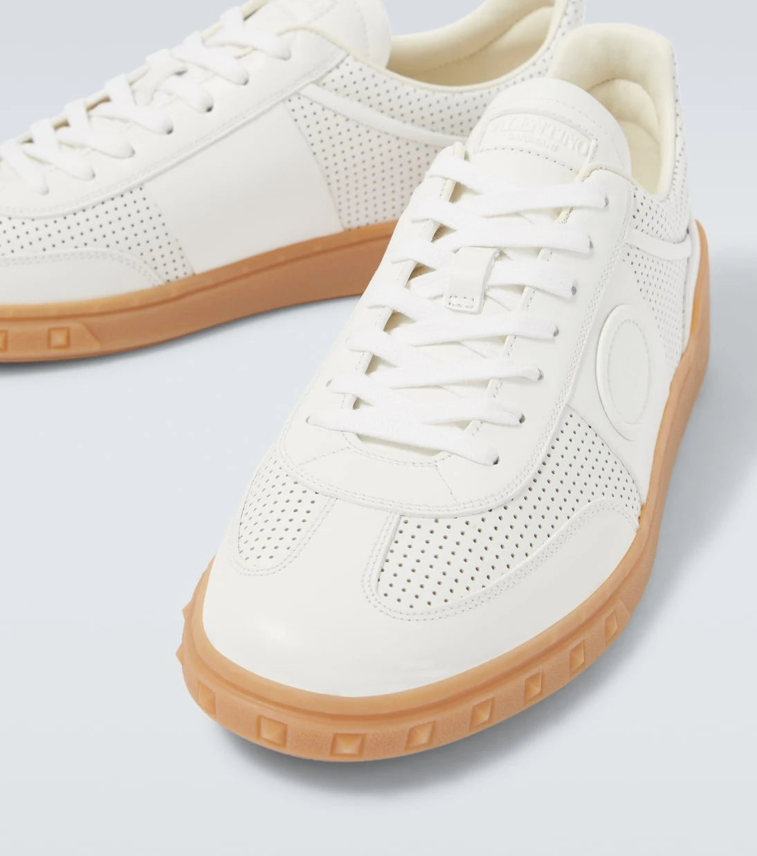 Valentino Garavani - Upvillage leather sneakers
