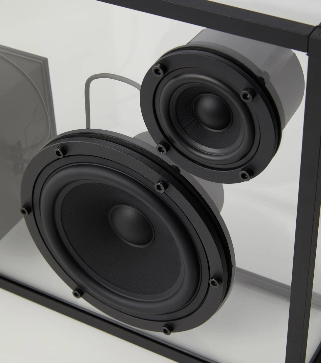 Transparent - Transparent speaker