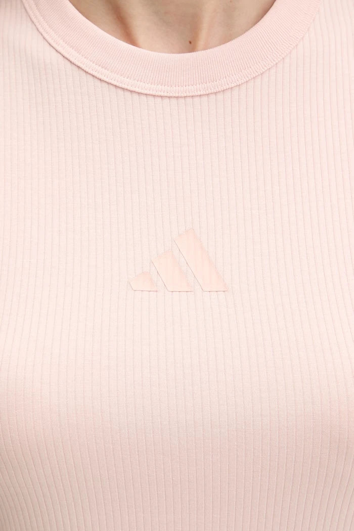 Adidas vücuda oturan elbise