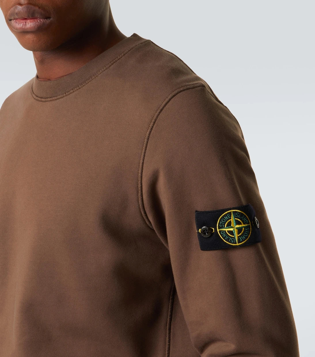 Stone Island - سويت شيرت من صوف القطن بتطريز البوصلة