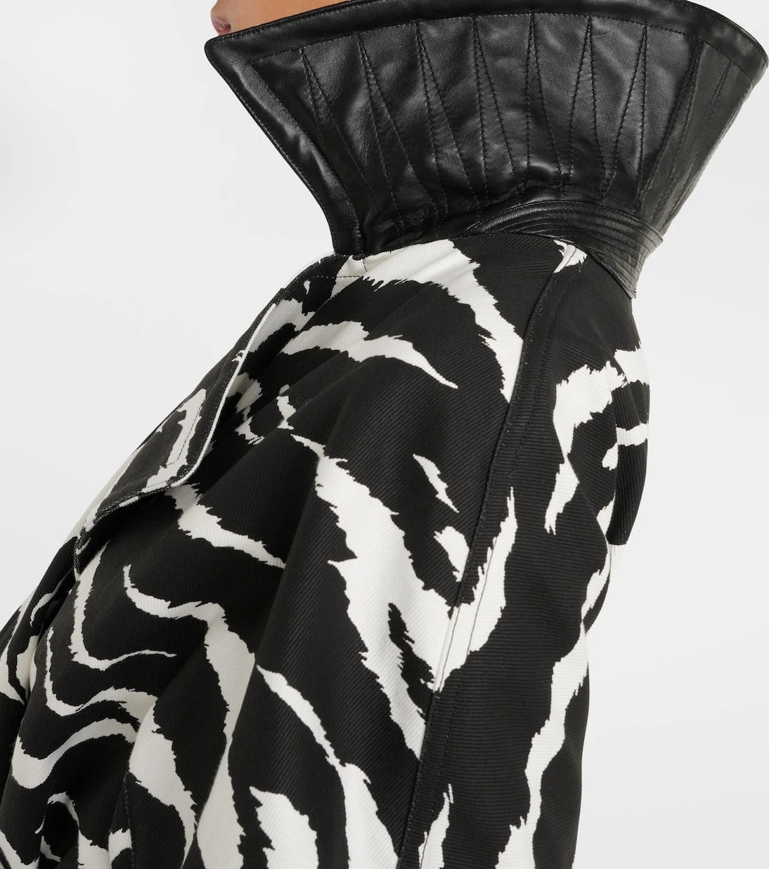 Alaïa - Zebra-print denim trench coat