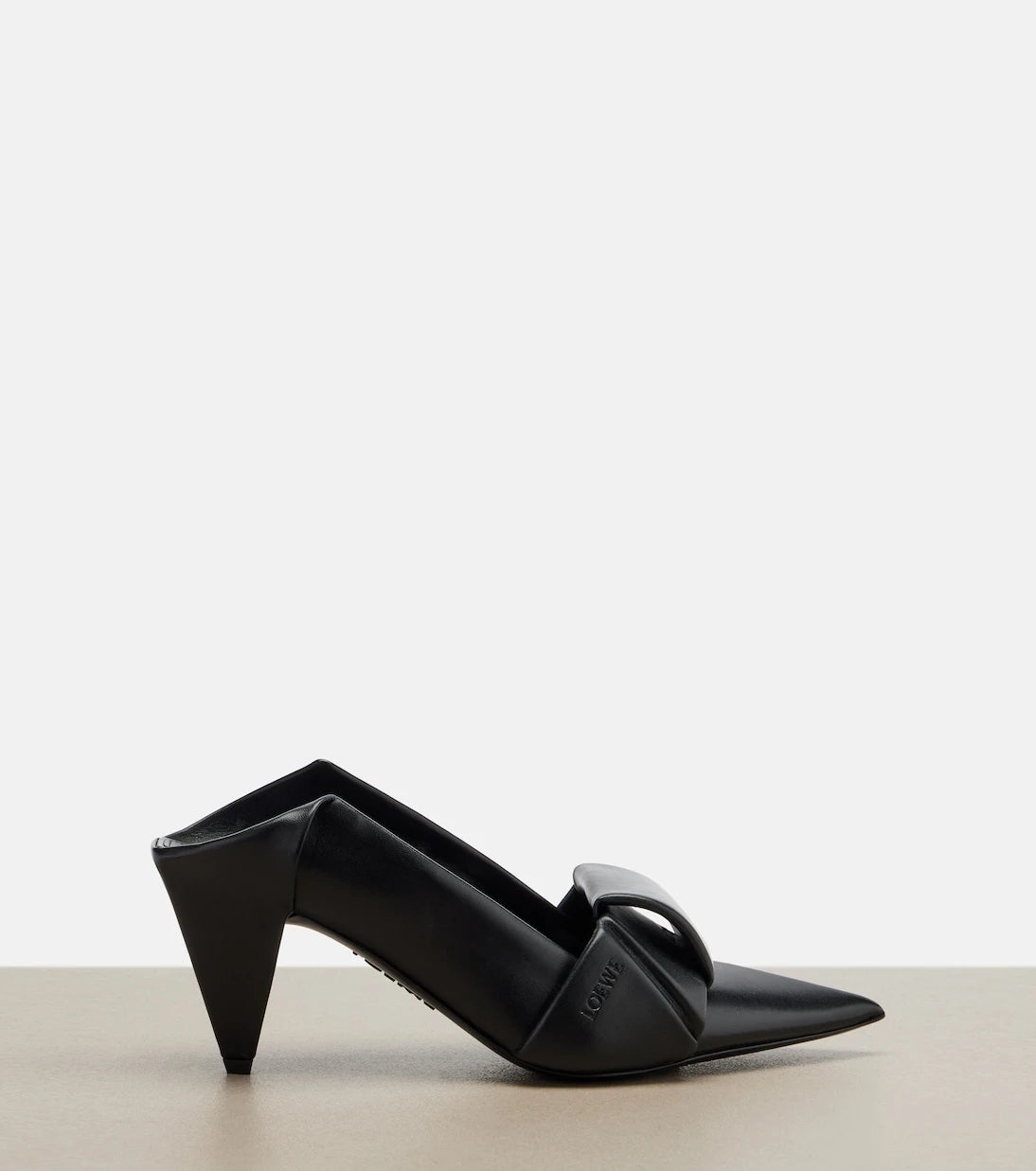 Loewe - حذاء ميولز أوريجامي الجلدي