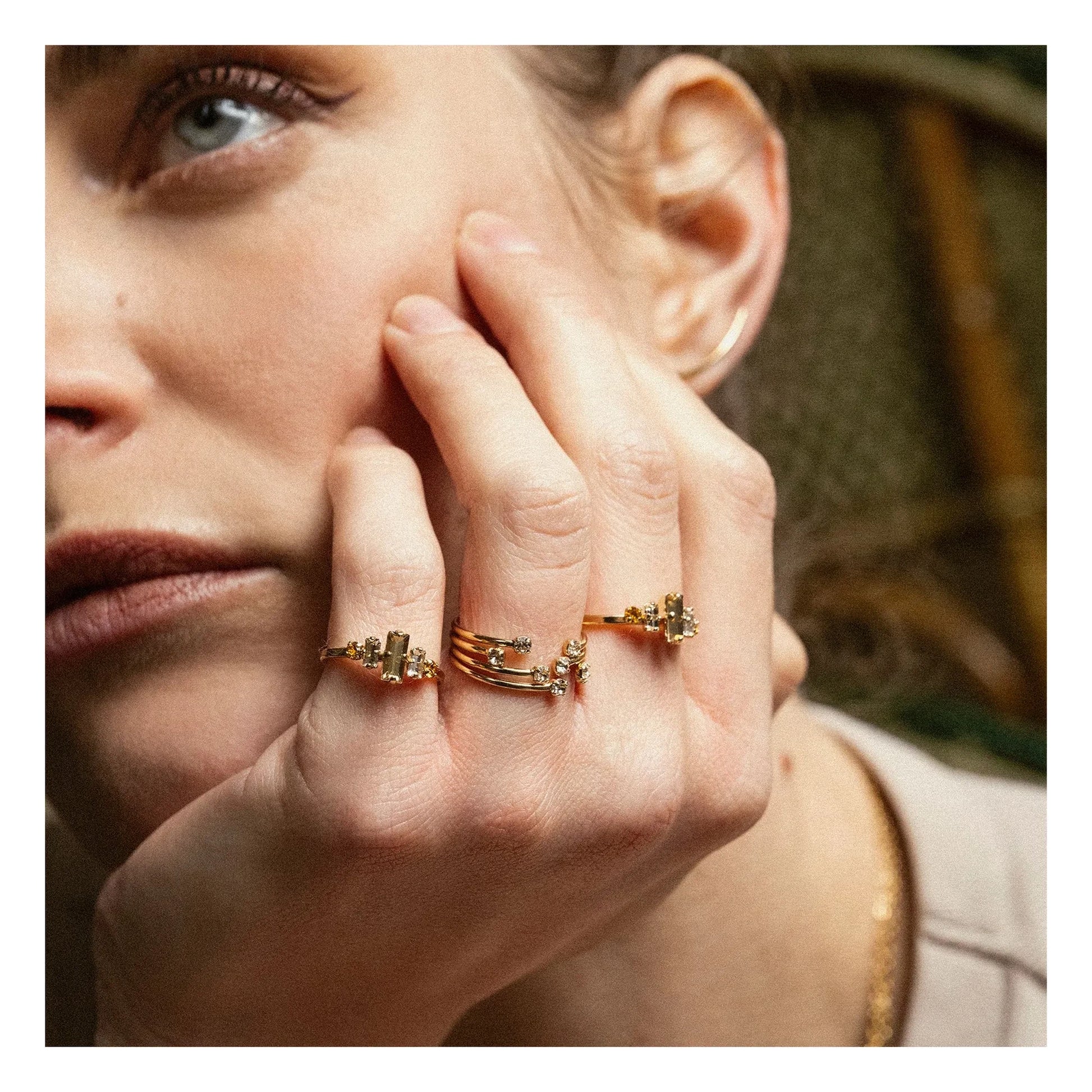 April Please - Jonathan ring | Champagne