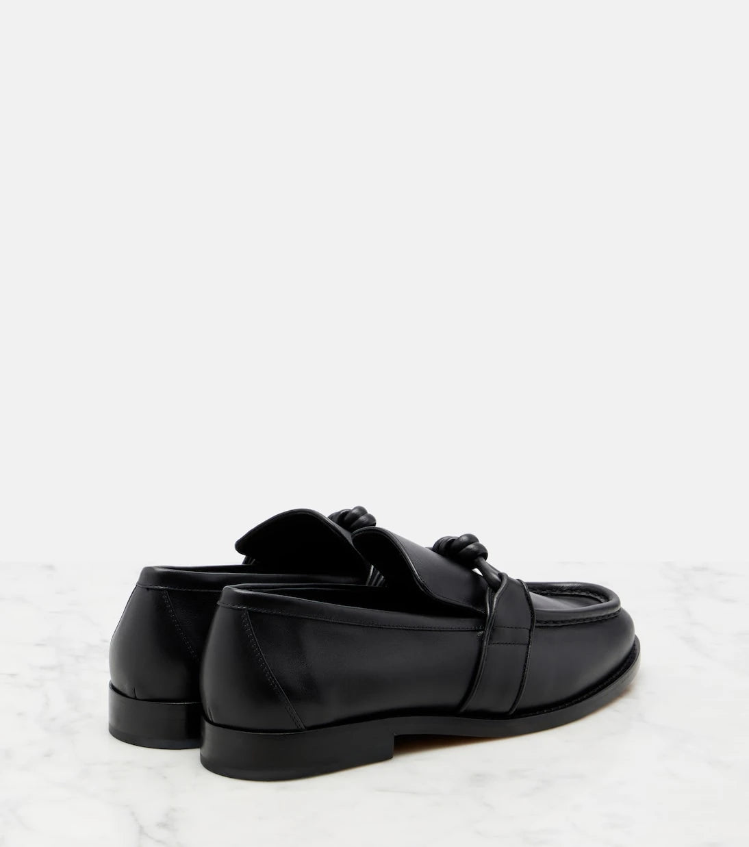 Bottega Veneta - حذاء لوفرز أستير نوت الجلدي