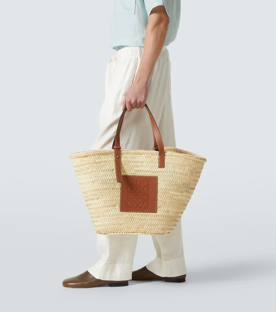 Loewe - حقيبة يد كبيرة من الرافيا