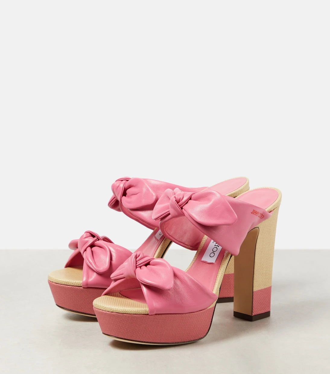 Jimmy Choo - صندل ريو 120 بكعب بلاتفورم من الجلد والرافيا