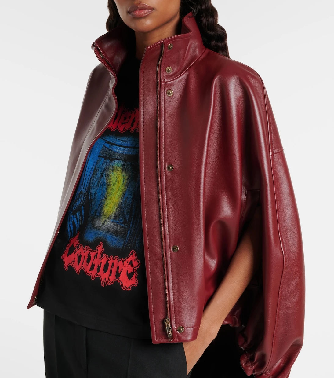 Balenciaga - كاب جلدي غير متماثل بكسرات