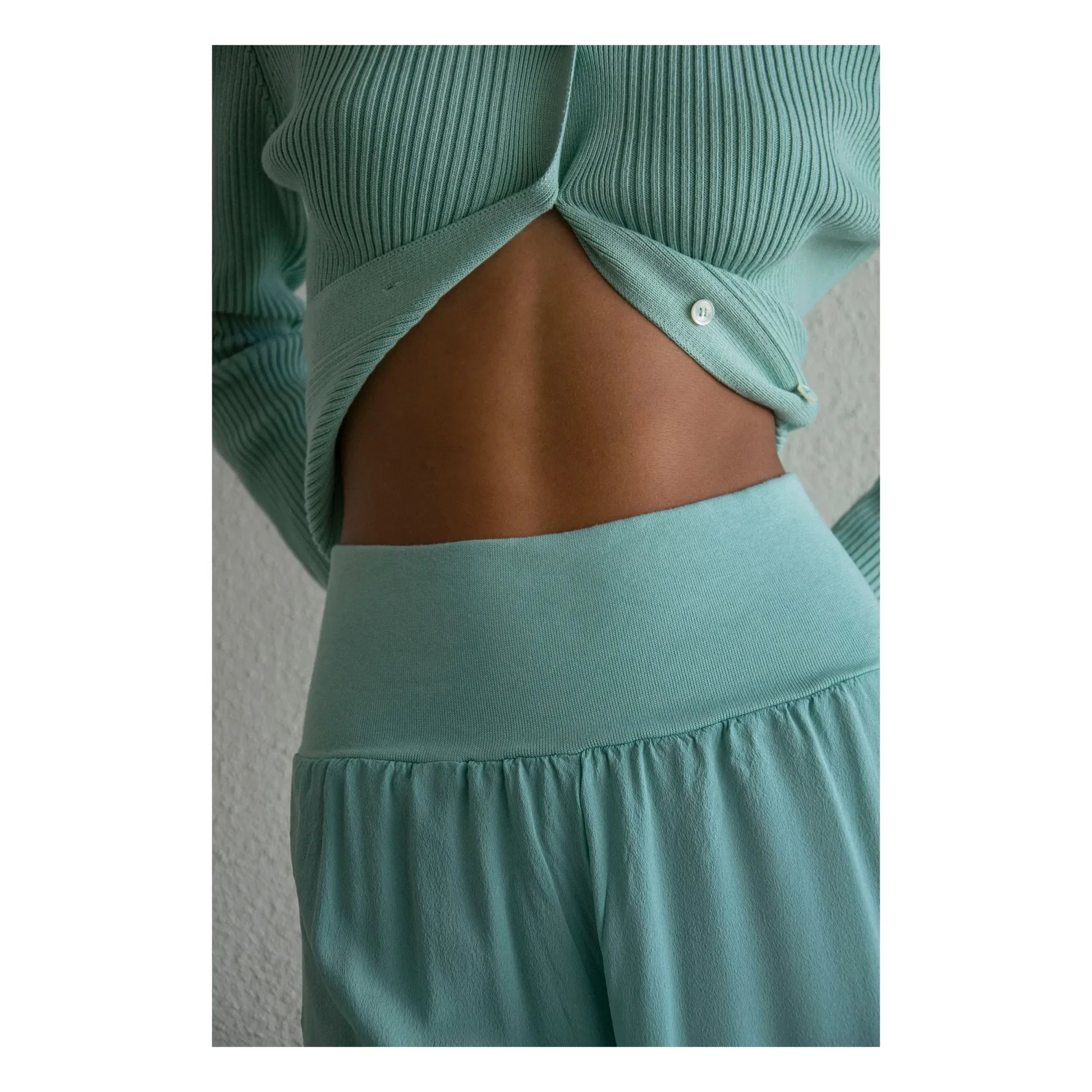 THEAVANT - Jazzdancer Silk Pants | Green water