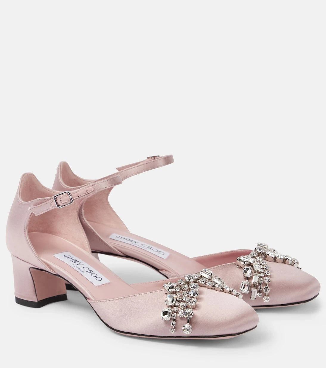 Jimmy Choo - حذاء فيريتي 45 من الساتان المزيّن بكعب عالٍ