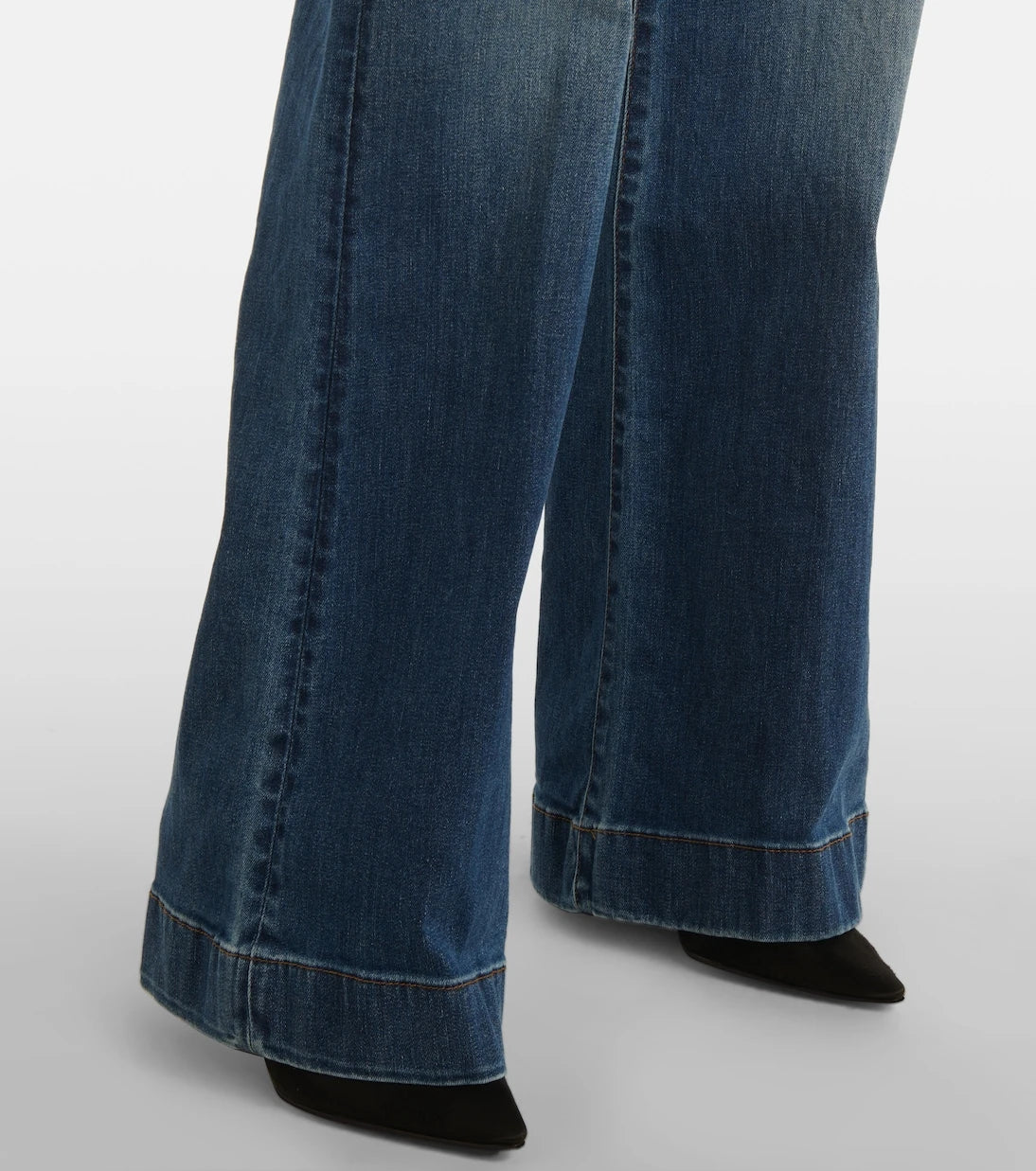 7 For All Mankind - بنطلون جينز مودرن دوجو بقصة واسعة وخصرٍ عالٍ