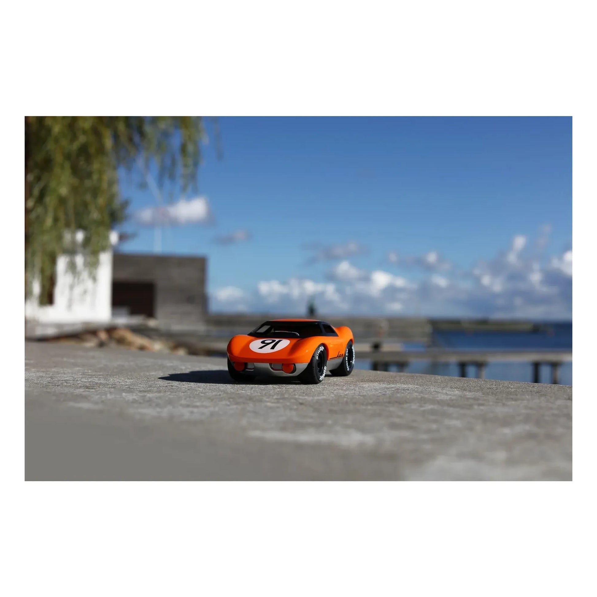 Playforever - Ken Gibson car | Orange