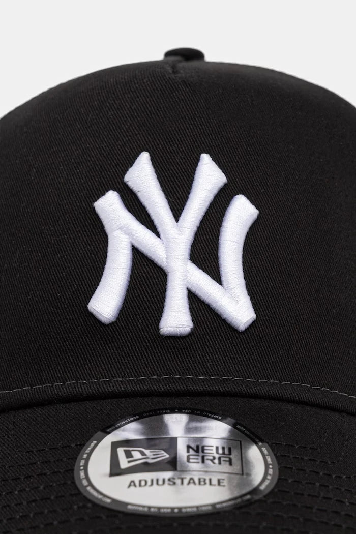 New Era trucker şapka