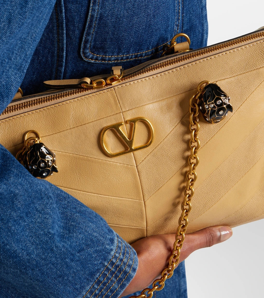 Valentino Garavani - Panthea VLogo leather shoulder bag
