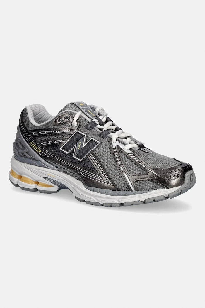 New Balance 1906 Sneakers