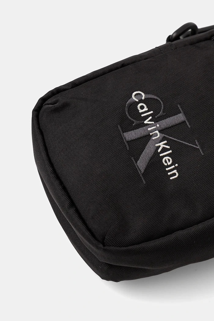 Чанта през рамо Calvin Klein