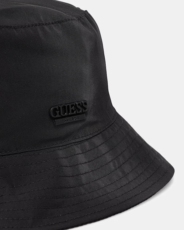 Guess erkek şapkası