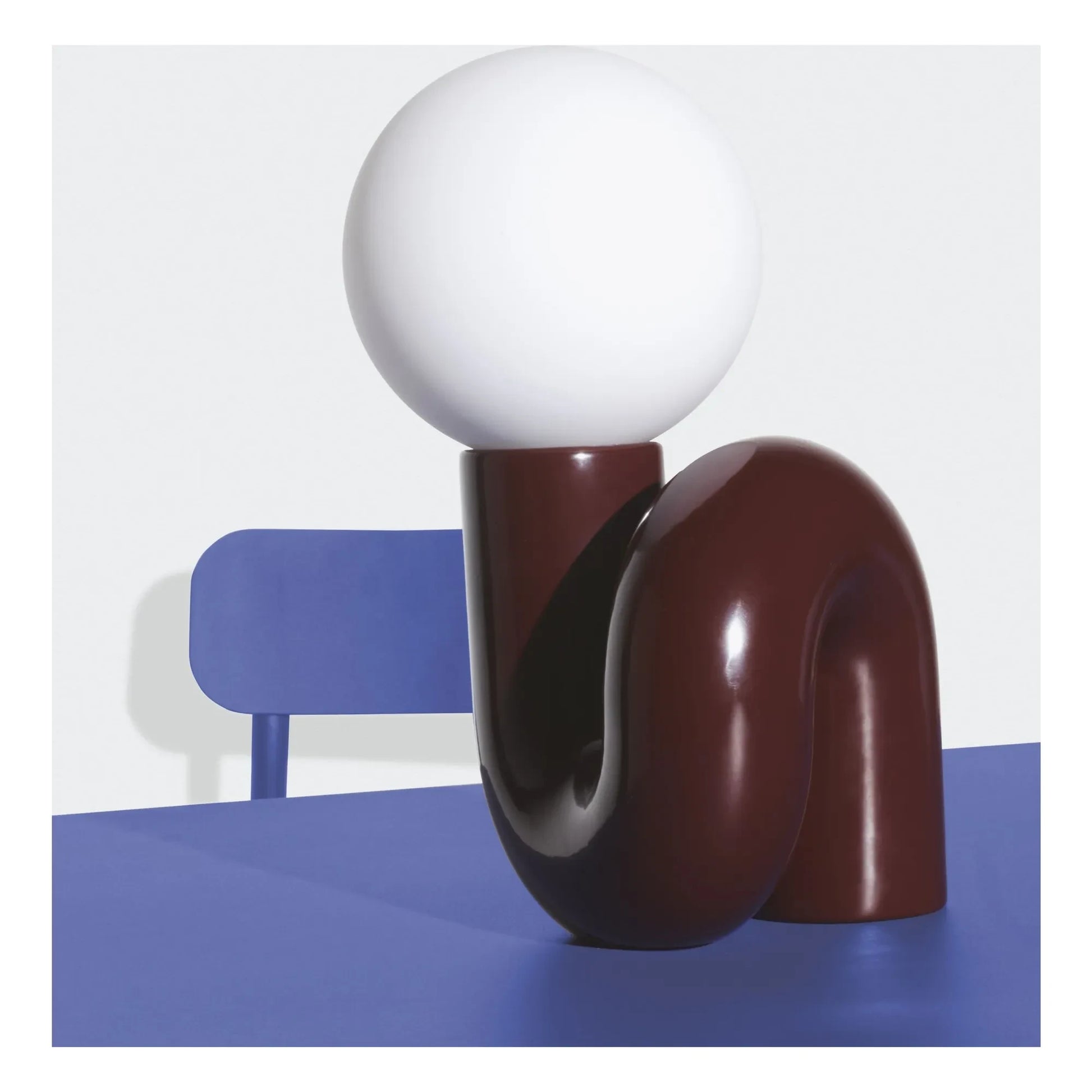 Petite friture - Neotenic table lamp | Cherry red