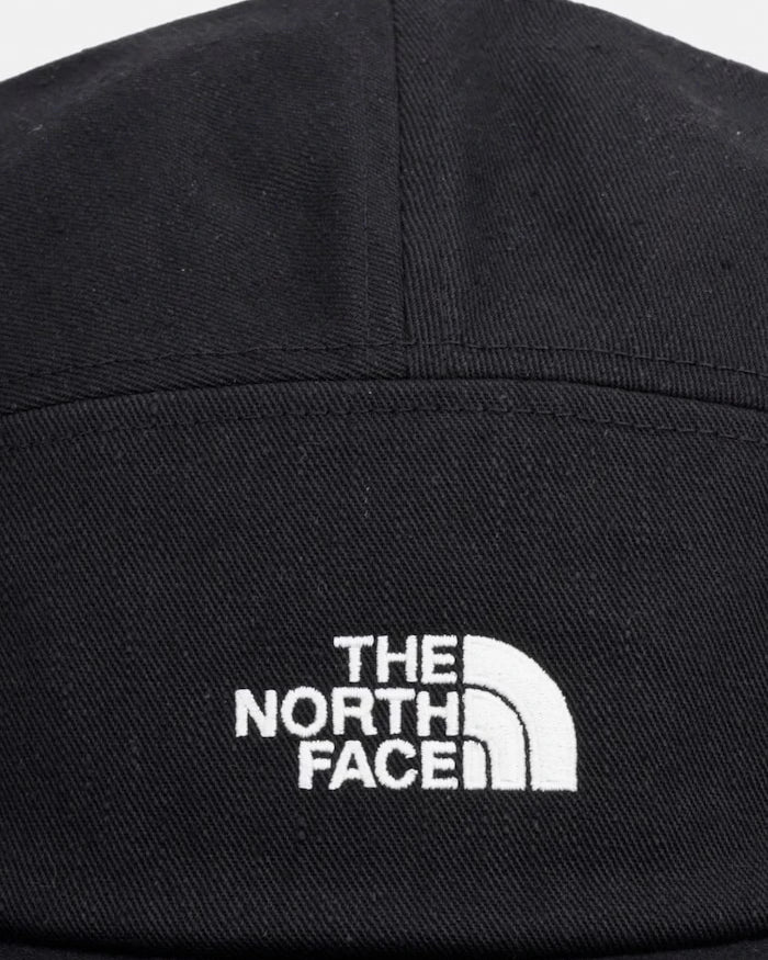 The North Face бейзболна шапка NORM CAMP