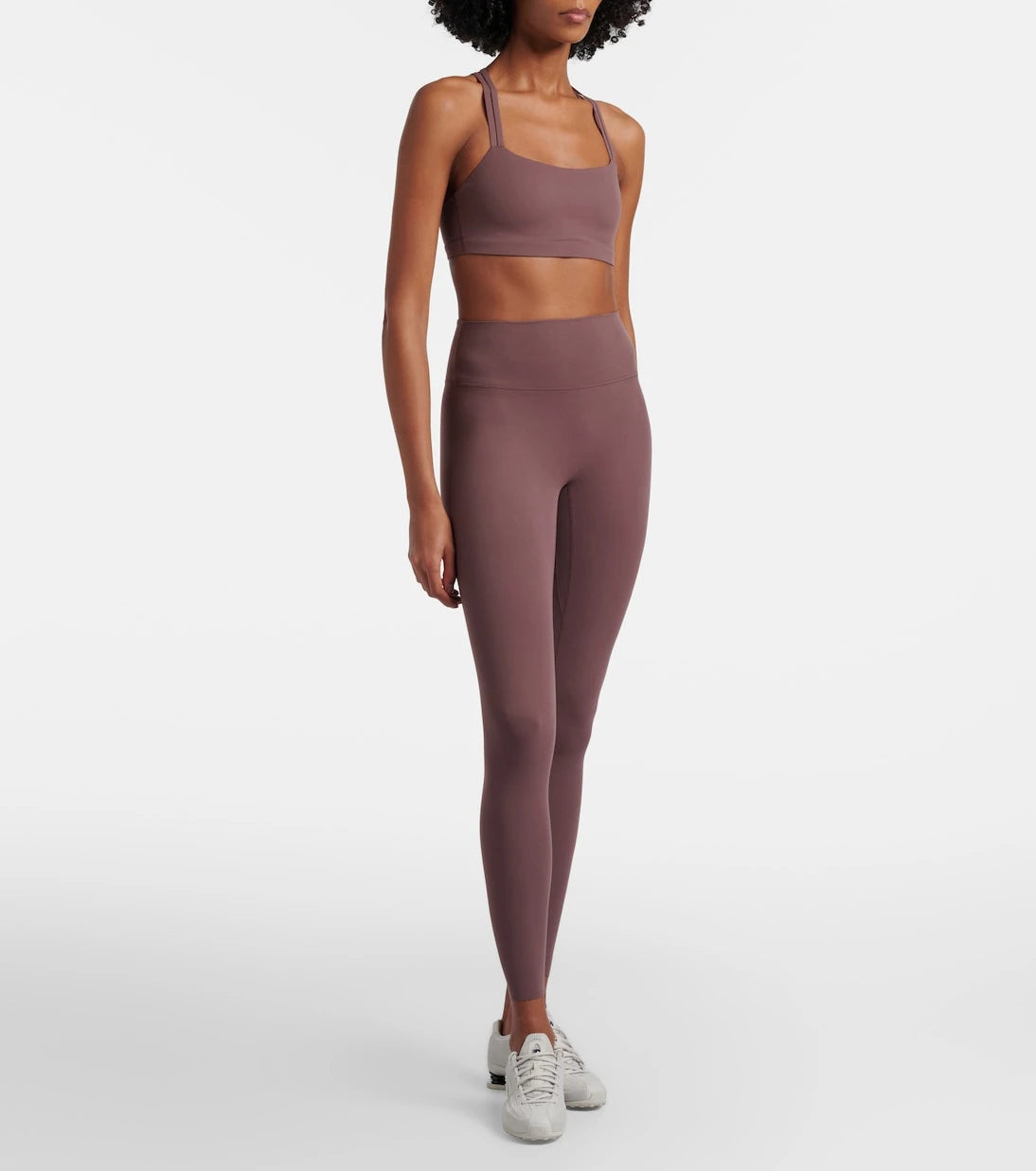 Nike - حمالة صدر رياضية بحمّالات رفيعة نايكي زينفي