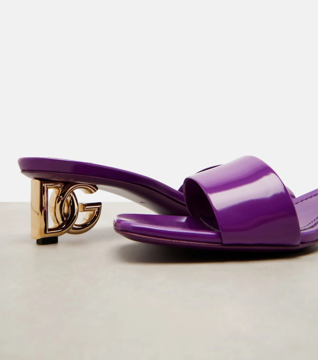 Dolce&Gabbana - DG leather mules