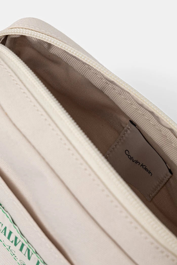 Calvin Klein чанта за рамо
