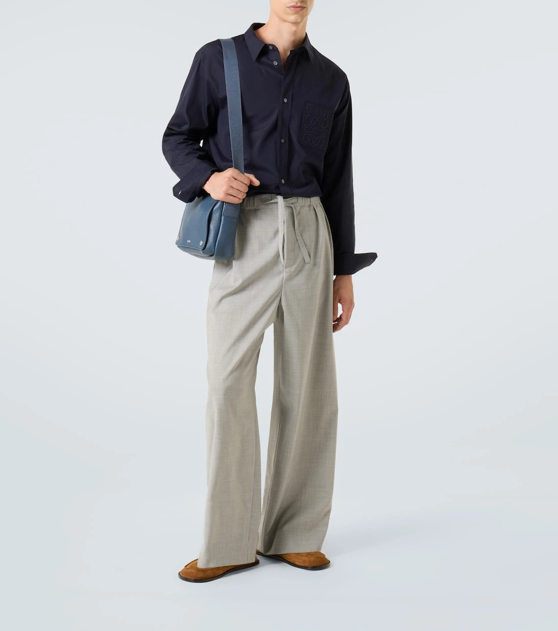 Loewe - Pebble Medium leather messenger bag