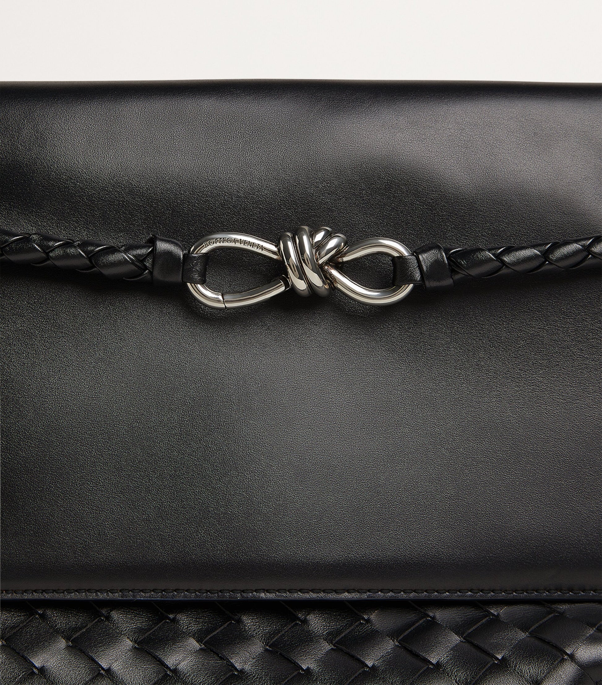 Bottega Veneta Medium Calfskin Andiamo Messenger Bag